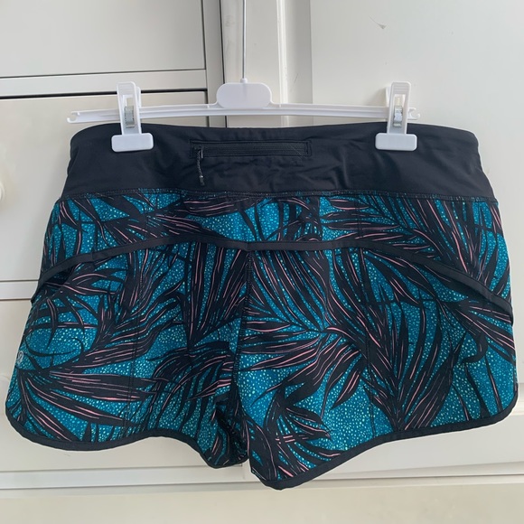 Lululemon speed up shorts - Picture 2 of 3